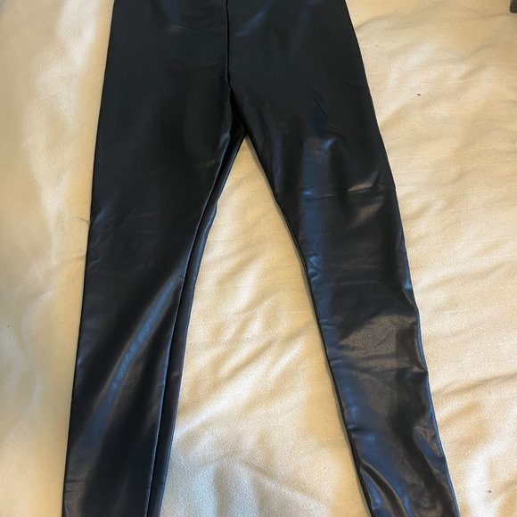 Faux Leather Leggings | Medium - Picture 4 of 7